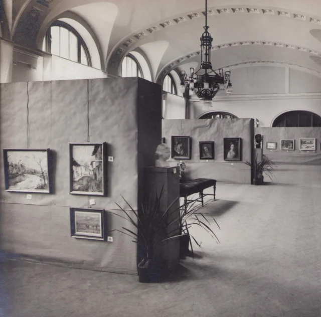 🧐Celjski kulturni teden, 1938. Umetniška razstava v mali dvorani Celjskega doma
👉 SI_ZAC/1264/00005_00003 Mihelčič Alojzij
#velikocelje #hisapisanihspominov #dekade30